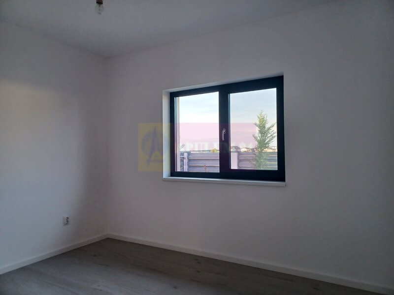 Casa noua parter 162 mp, curte 504 mp, Sabareni